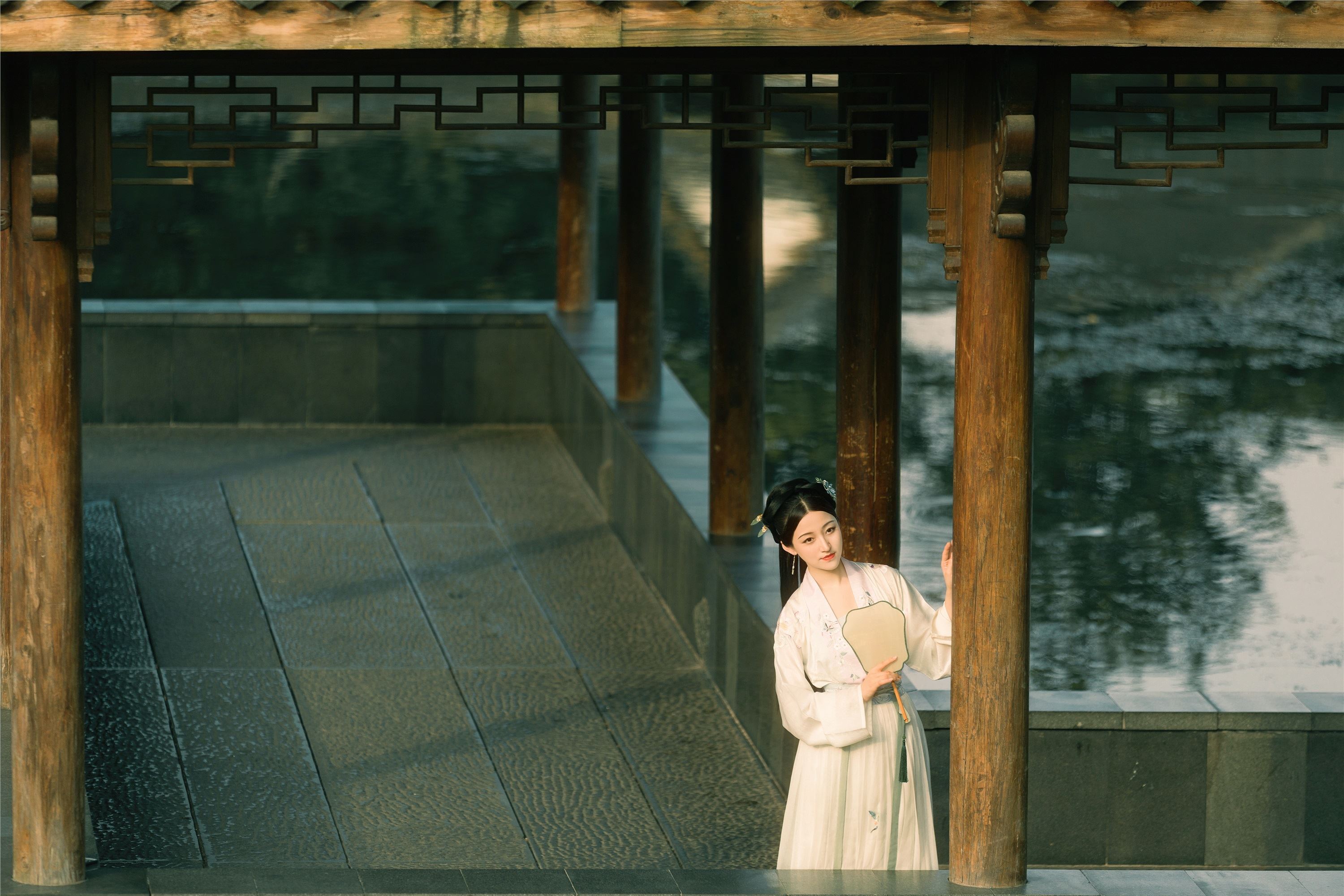 YITUYU艺图语 2021.08.16 春不渡 是非姑娘